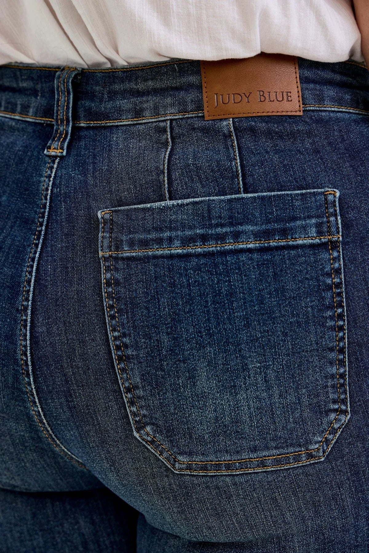 Dottie Utility Wide Crop - PLUS