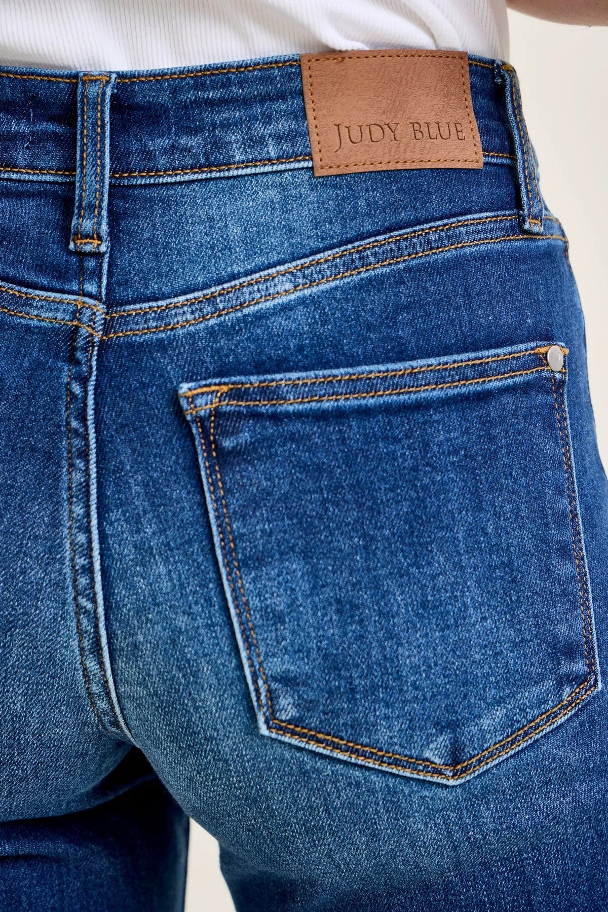 Kimberly Side Seam Detail Straight Jeans