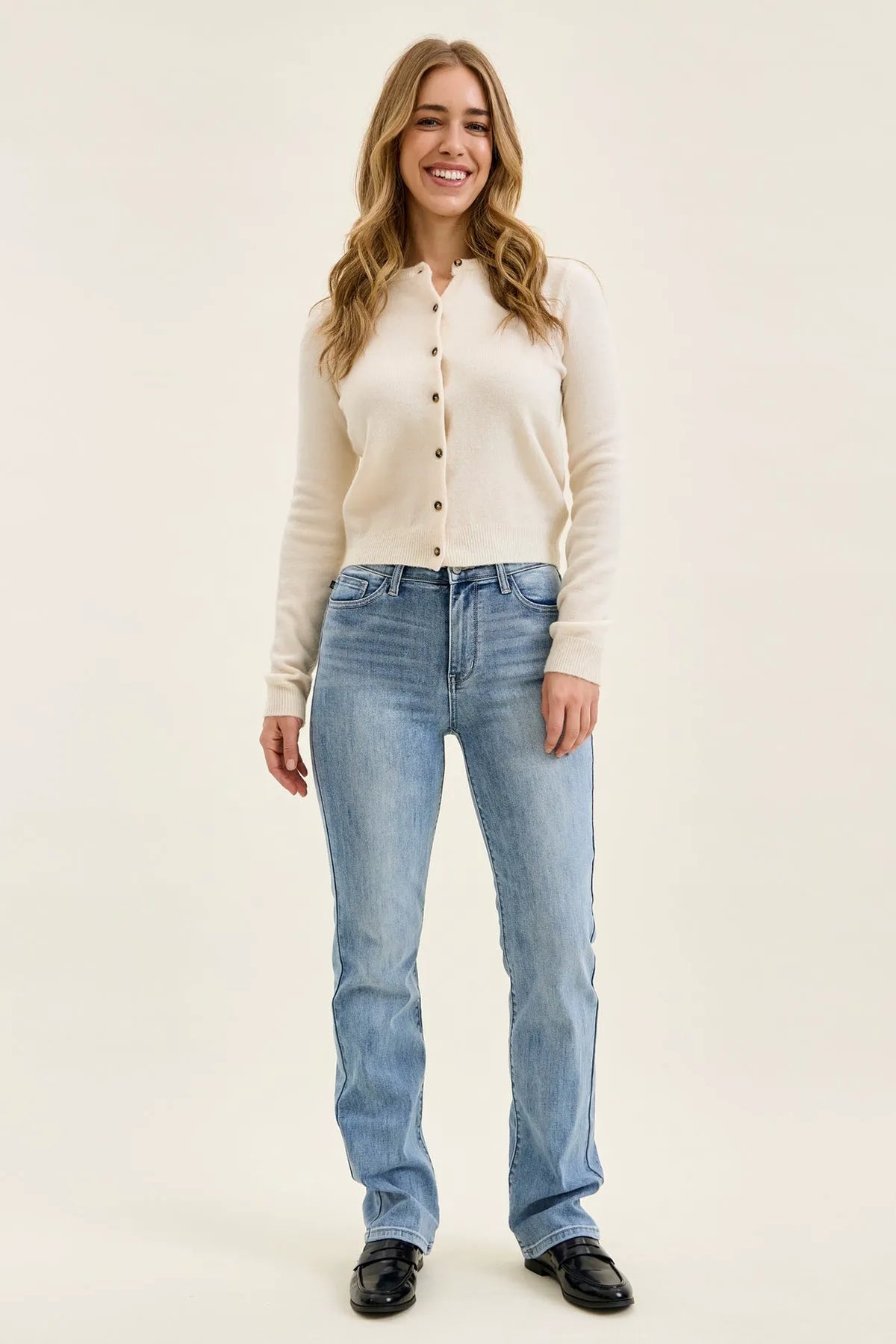 Brenda 90's Straight Fit
