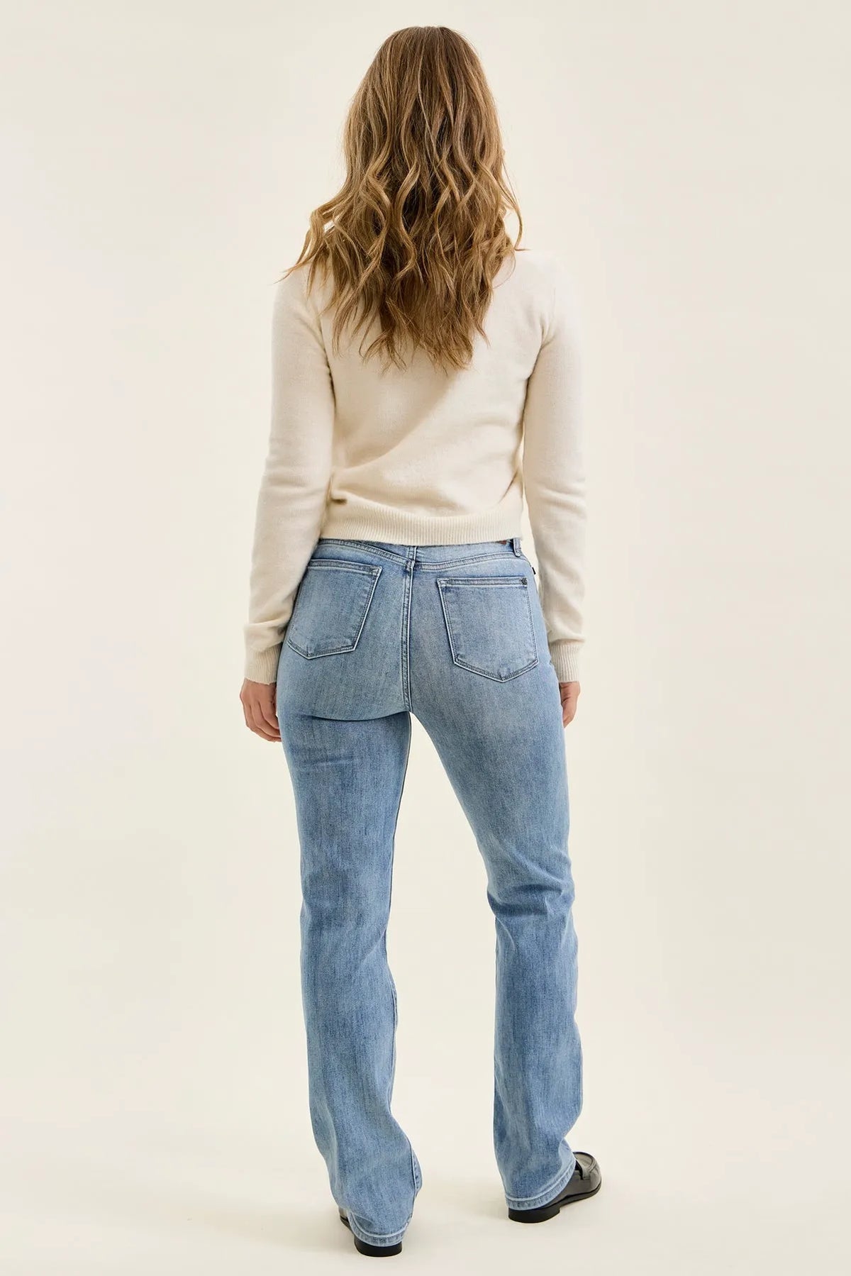 Brenda 90's Straight Fit