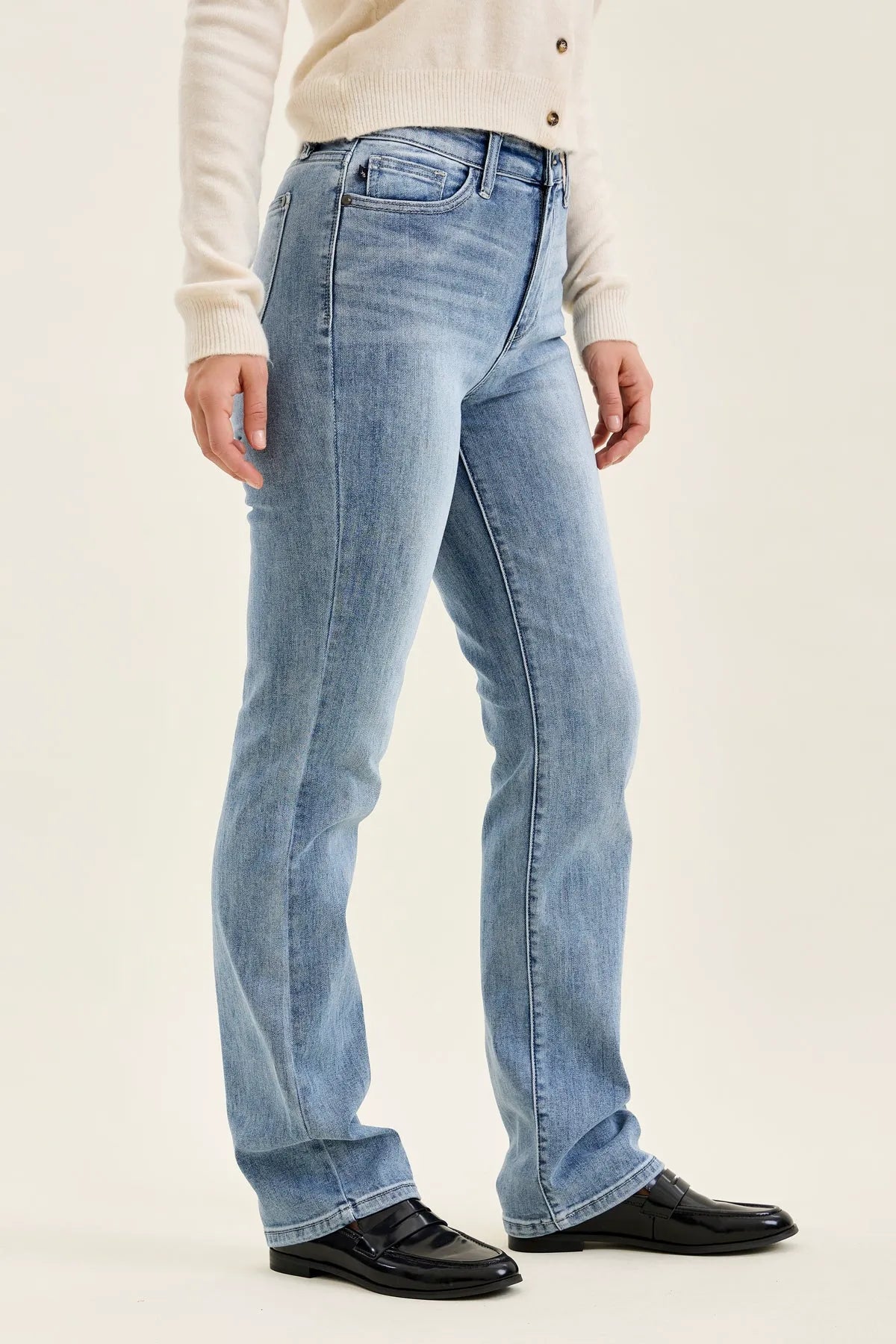 Brenda 90's Straight Fit
