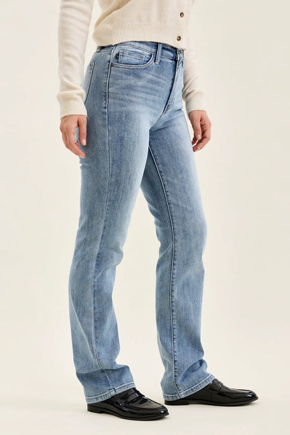 Brenda 90's Straight Fit