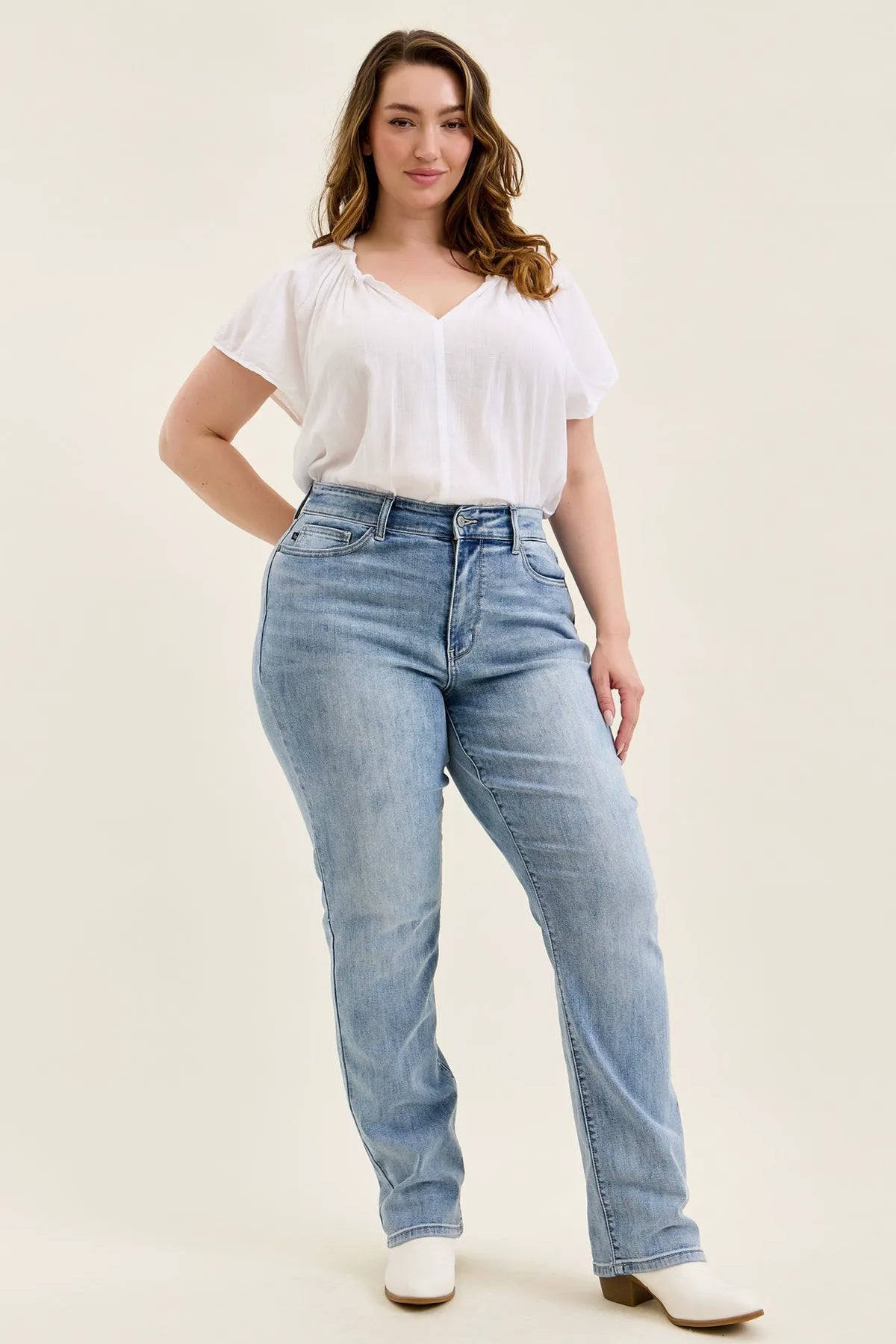 Brenda 90's Straight Fit - PLUS