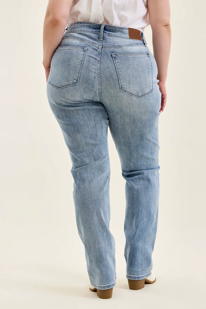 Brenda 90's Straight Fit - PLUS