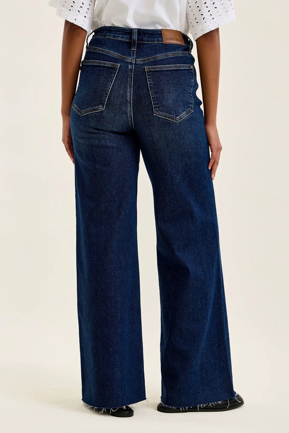 Lux Retro Wide With Adjustable Tabs
