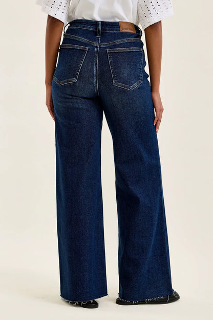 Lux Retro Wide With Adjustable Tabs