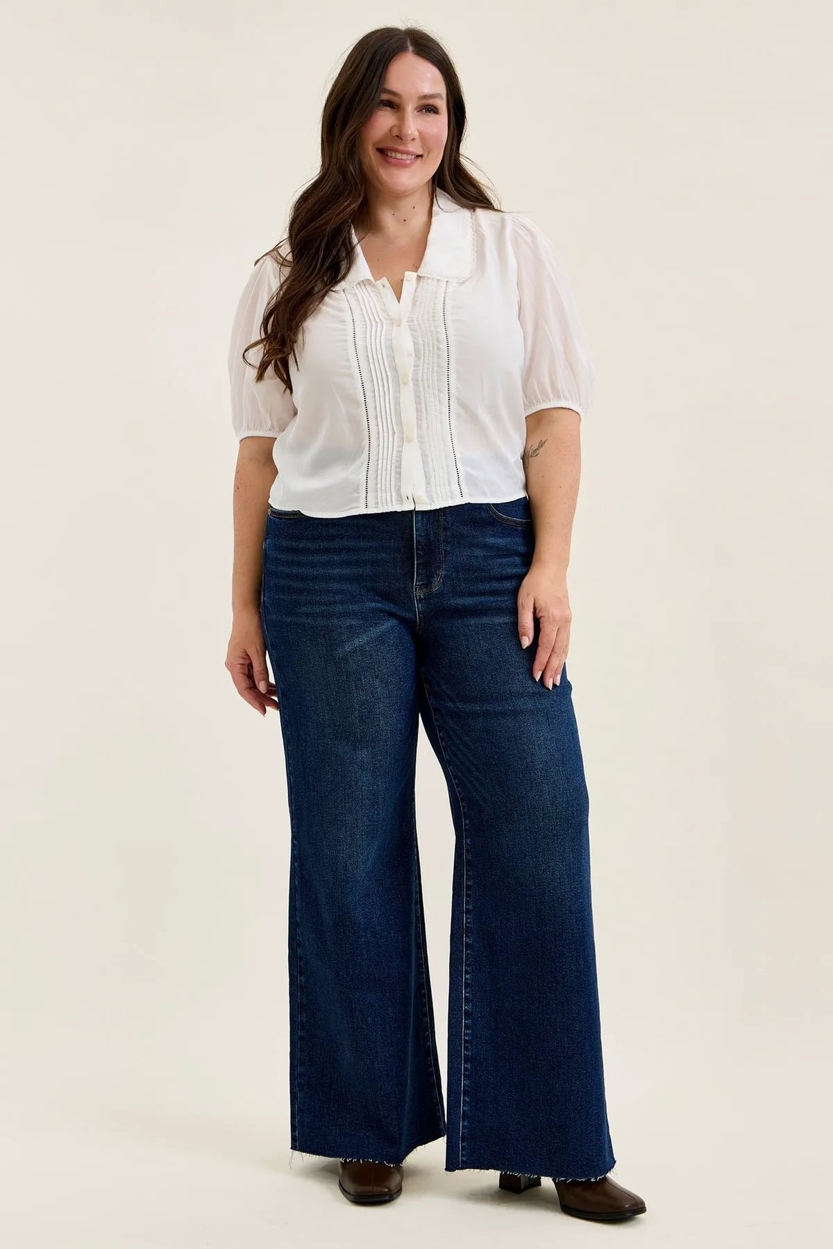 Lux Retro Wide With Adjustable Tabs - PLUS