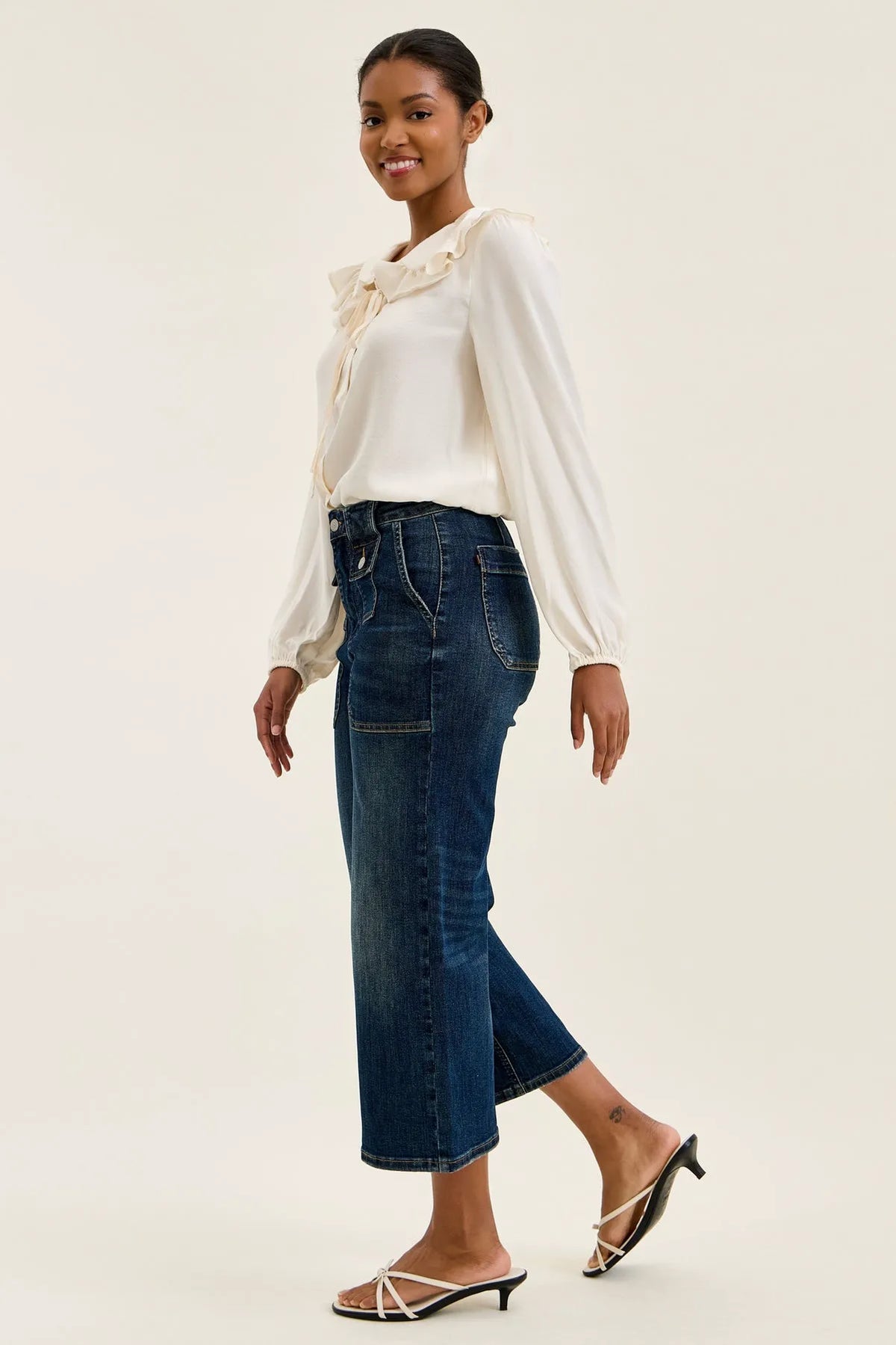 Dottie Utility Wide Crop