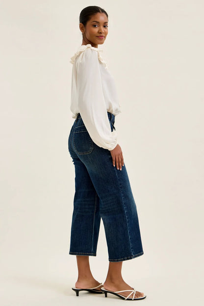 Dottie Utility Wide Crop