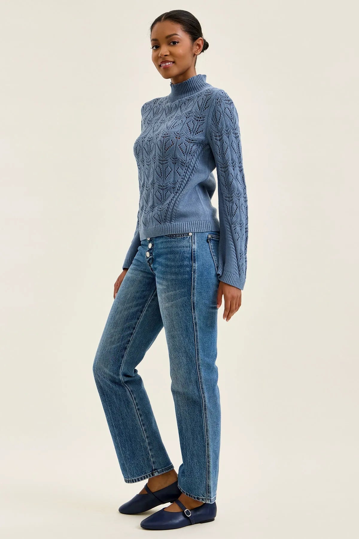 Lara Slim Straight Rigid Magic