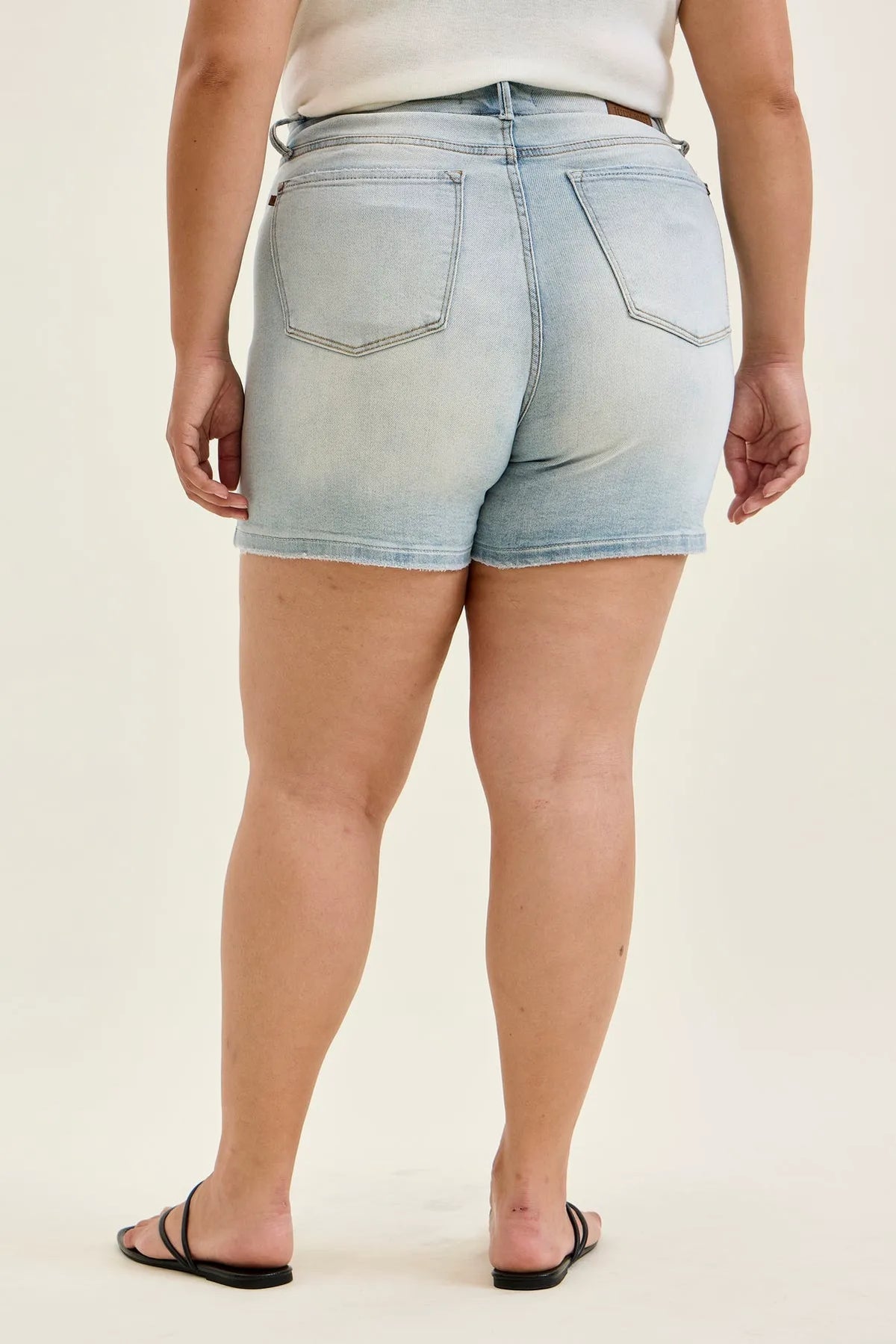 Maggie Rigid Magic Shorts - PLUS