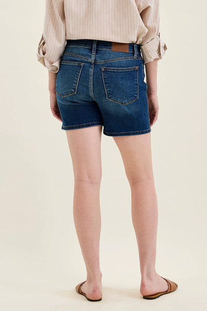 Daryl 2-Button Mid Length Dad Shorts