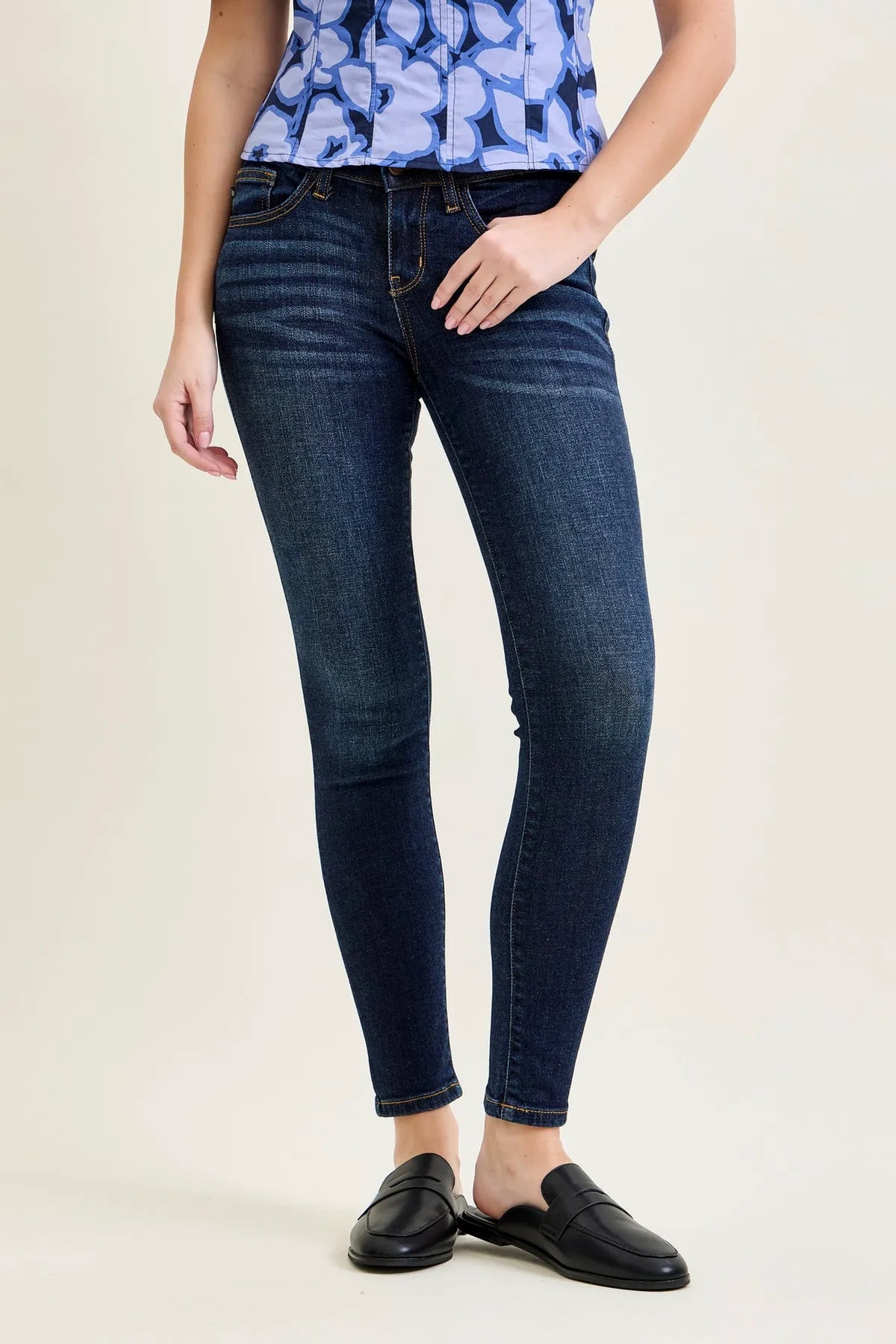 Sienna Handsand Resin Wash Skinny Jeans