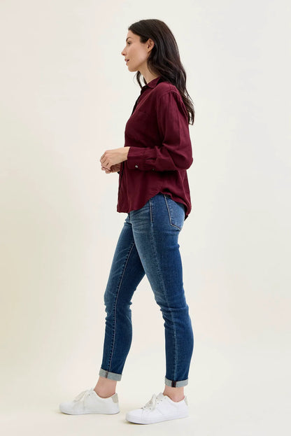 Lara Classic Cuffed Slim Fit