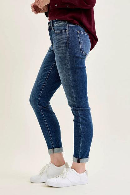 Lara Classic Cuffed Slim Fit