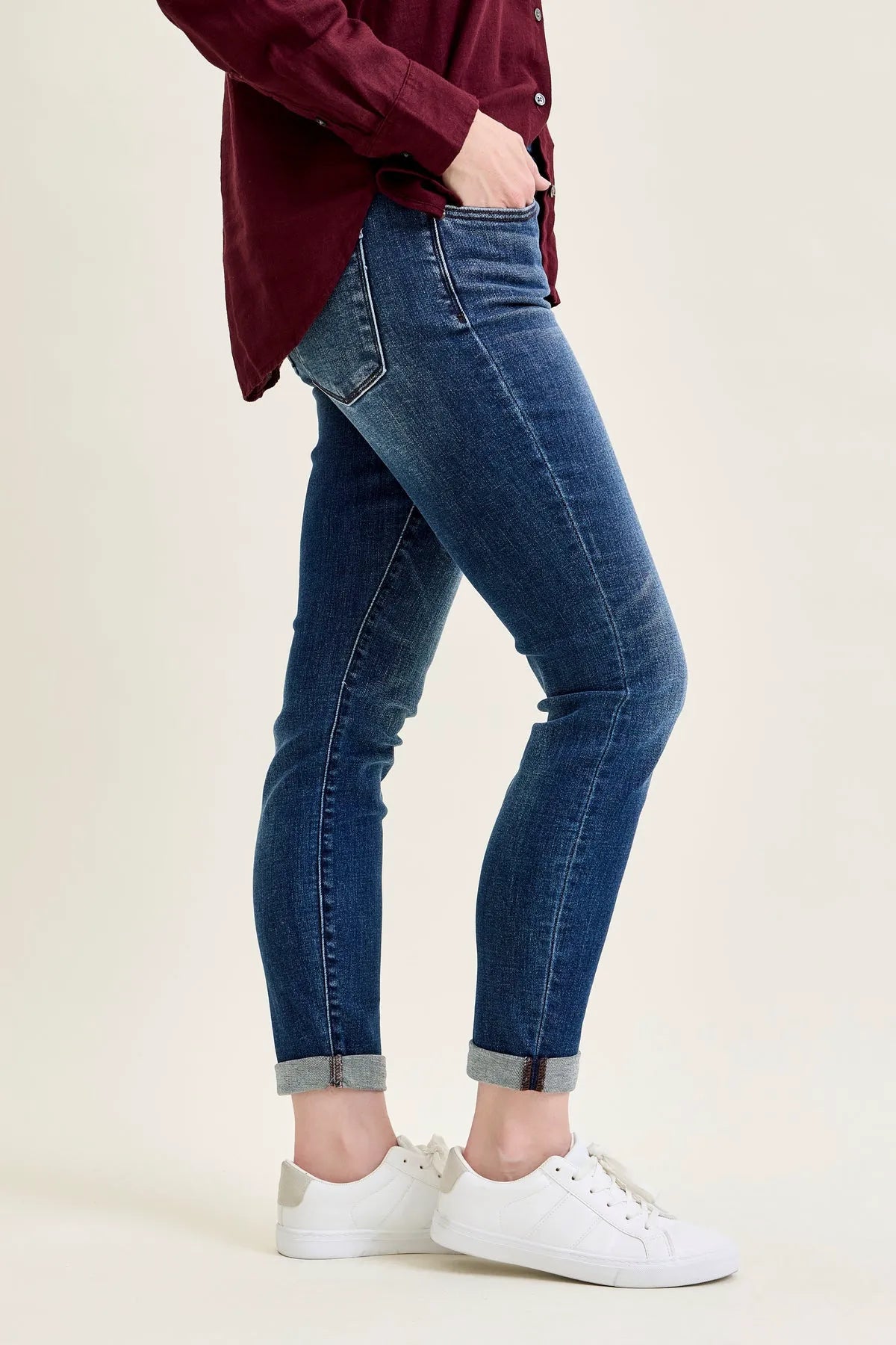 Lara Classic Cuffed Slim Fit