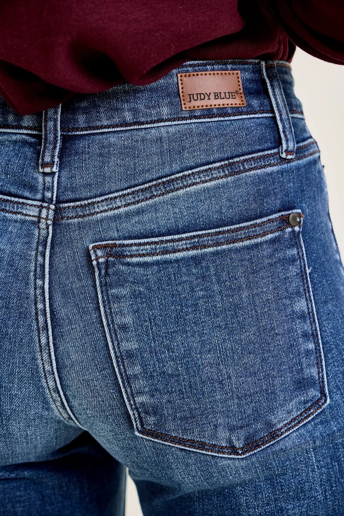 Lara Classic Cuffed Slim Fit
