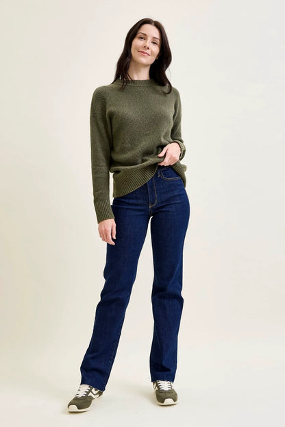 Kimberly Vintage & Back Darts Straight Leg Jeans
