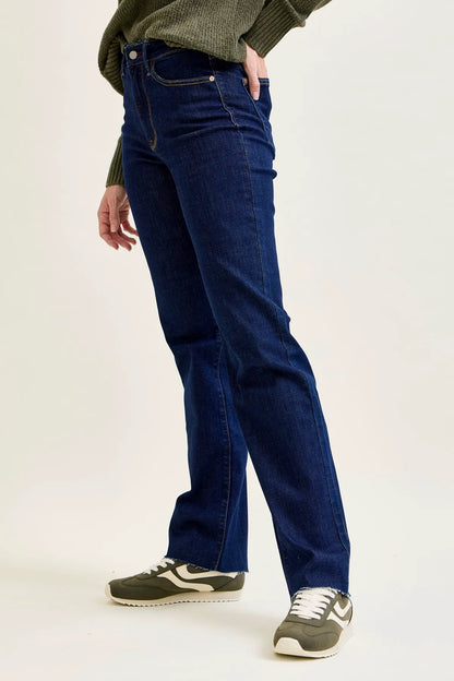 Kimberly Vintage & Back Darts Straight Leg Jeans
