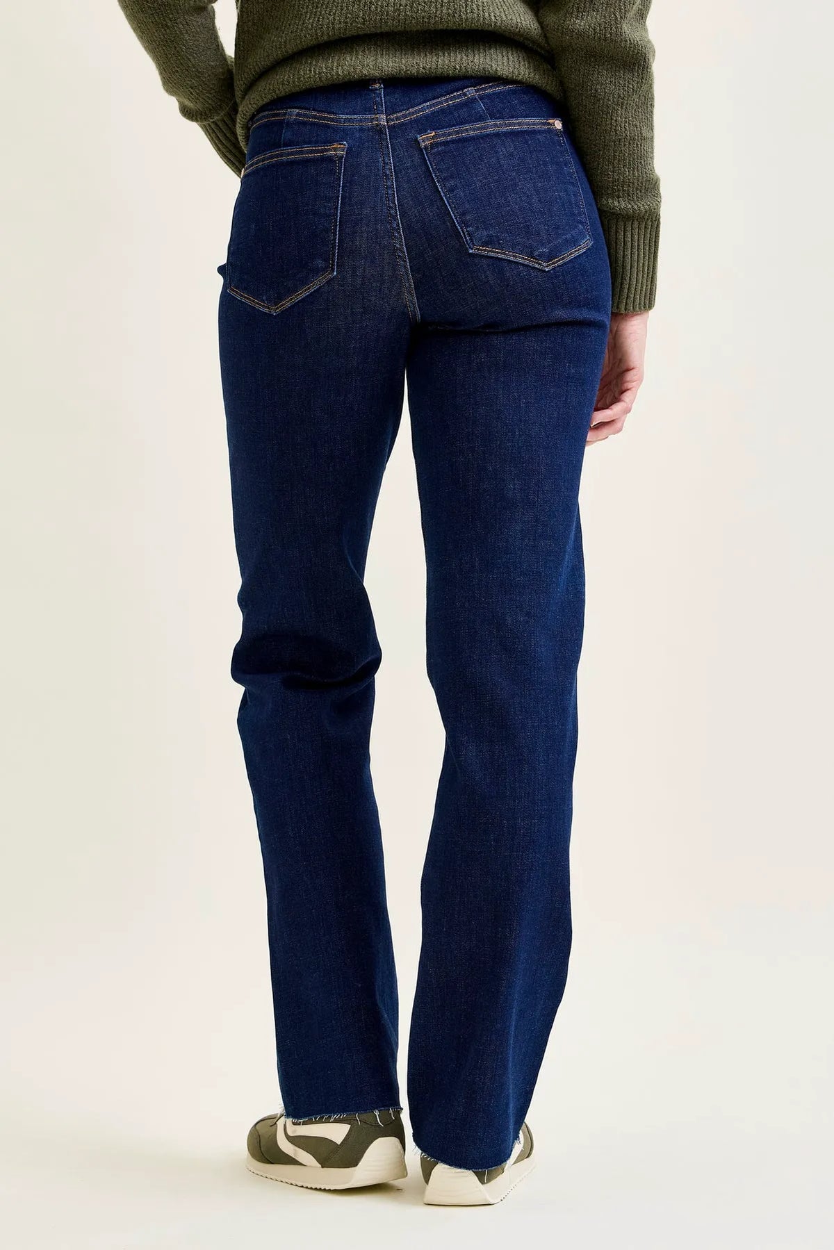 Kimberly Vintage & Back Darts Straight Leg Jeans