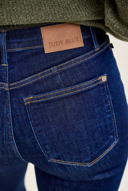Kimberly Vintage & Back Darts Straight Leg Jeans