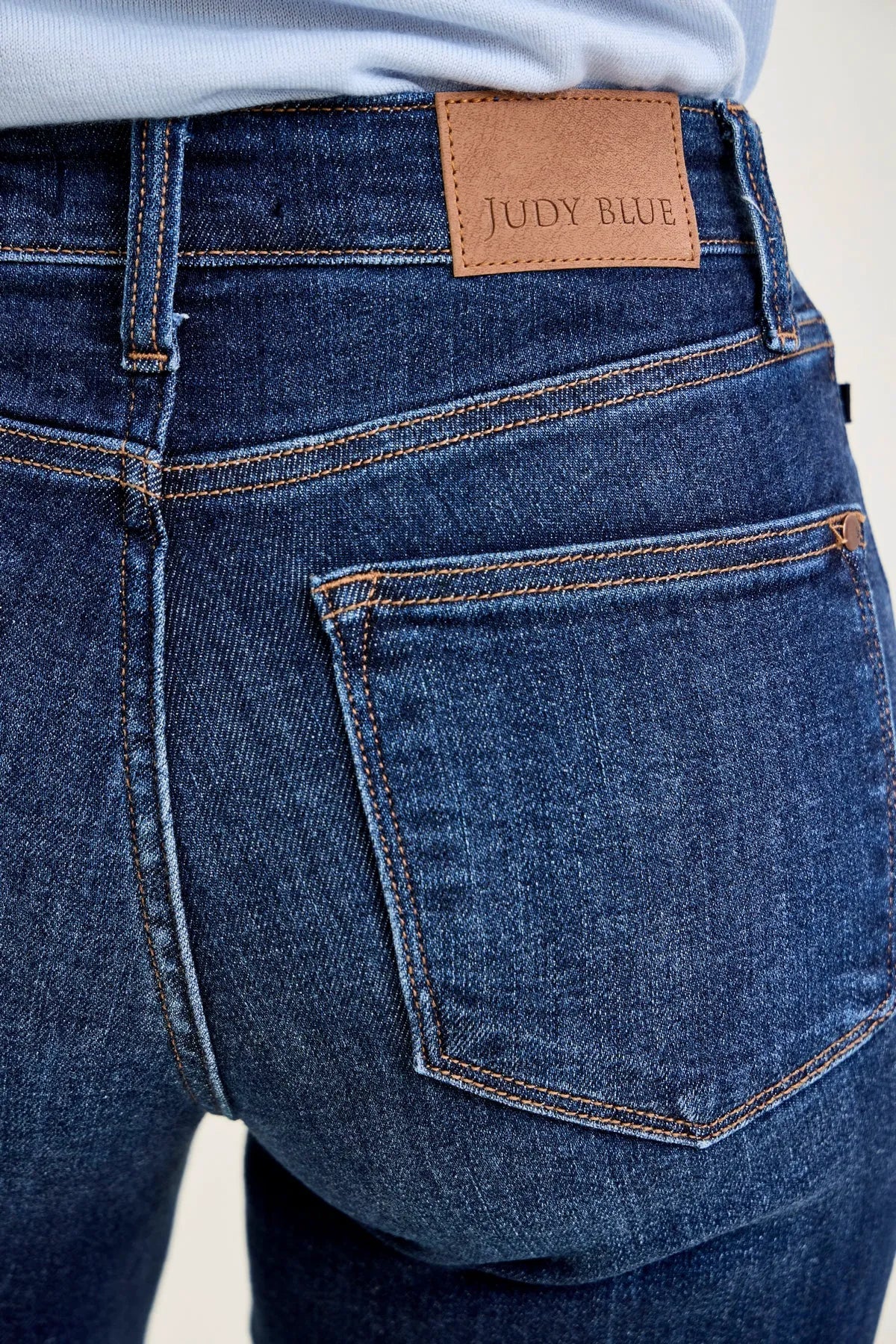 Kimberly Straight Leg with Fray Hem