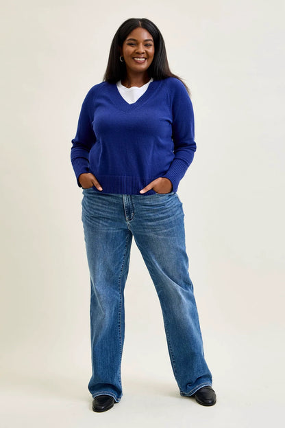 Kimberly V-Front Straight Jeans - PLUS