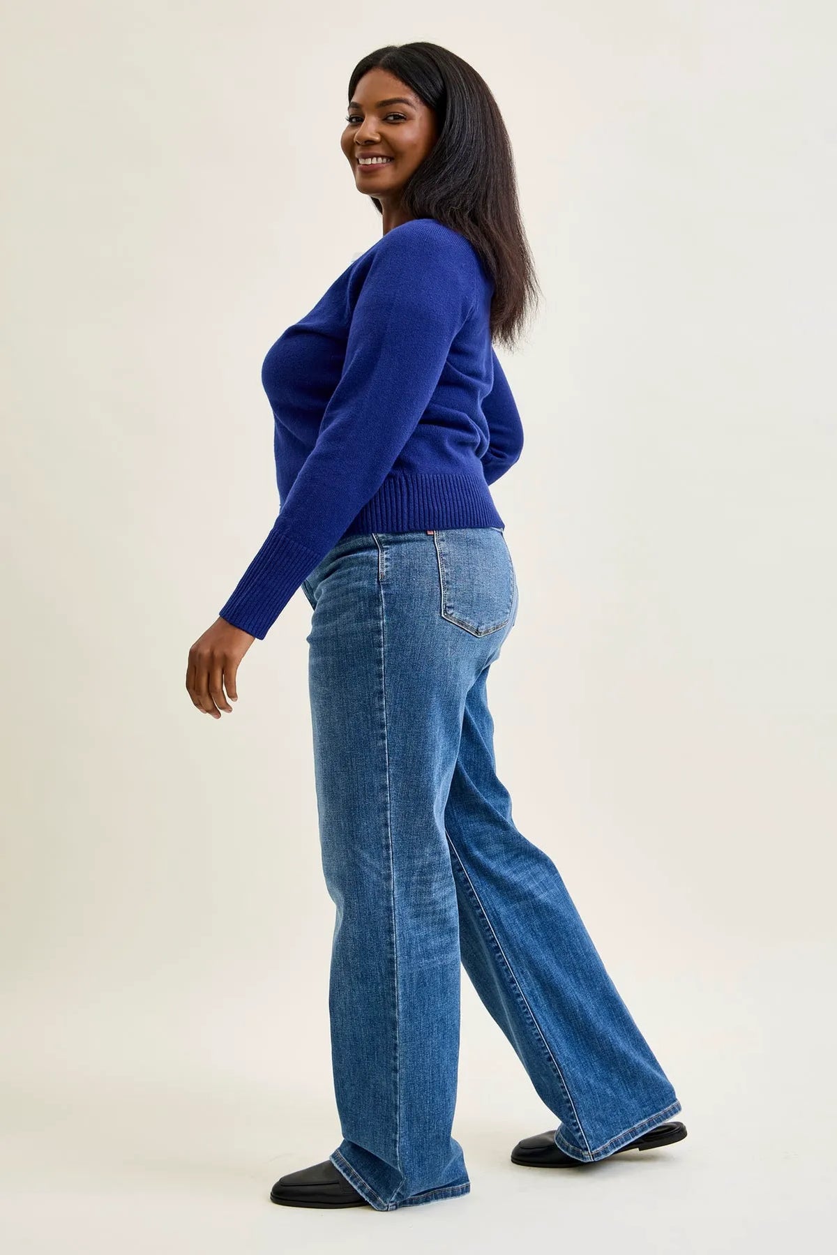 Kimberly V-Front Straight Jeans - PLUS