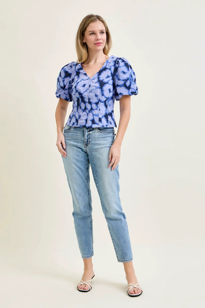 Lara Vintage Vibes Slim Jeans with a Pocket Perk