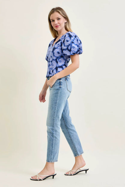 Lara Vintage Vibes Slim Jeans with a Pocket Perk