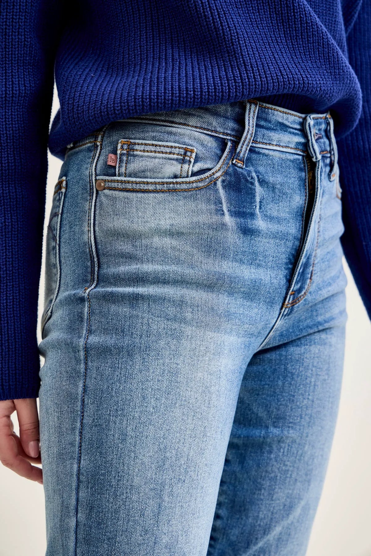 Delaney Vintage Wash ThermaDENIM Straight Fit