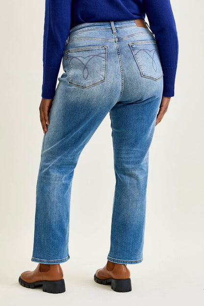 Delaney Vintage Wash ThermaDENIM Straight Fit - PLUS