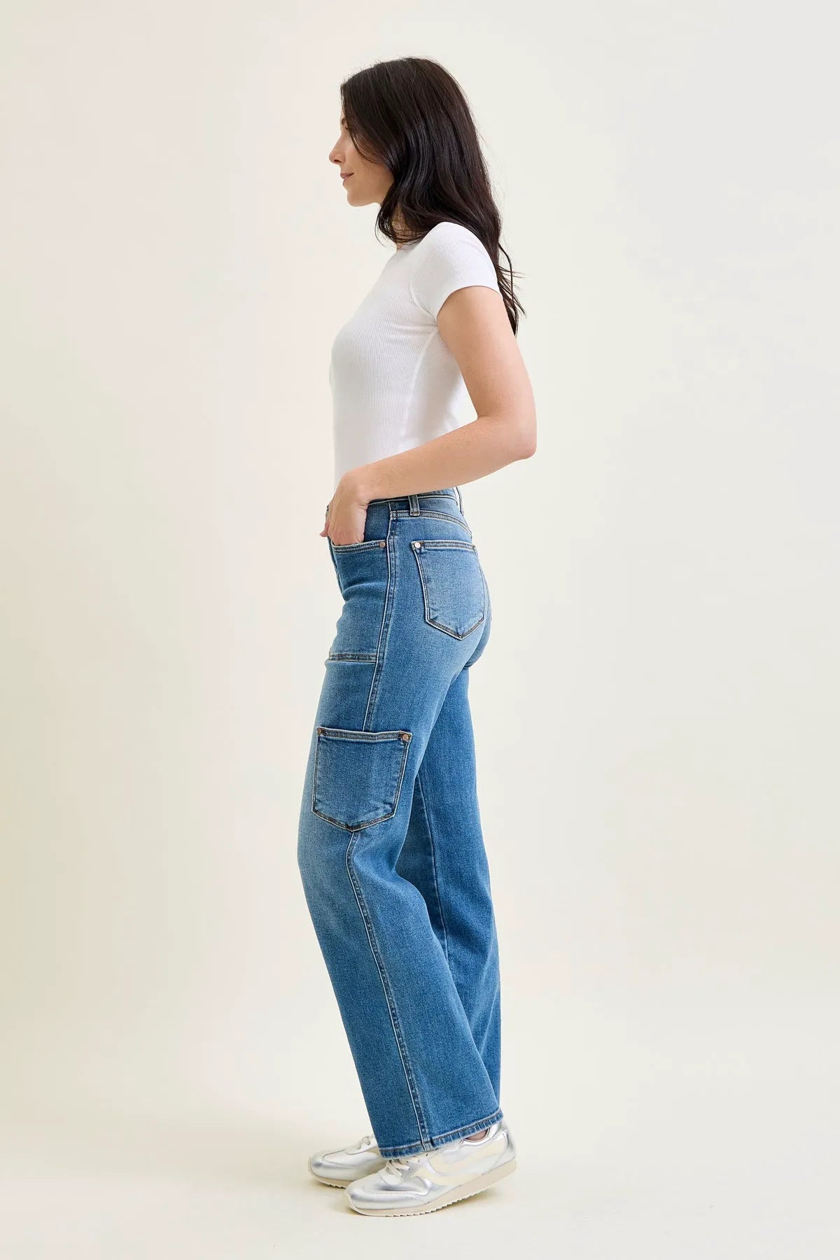 Brenda 90's Straight Vibes