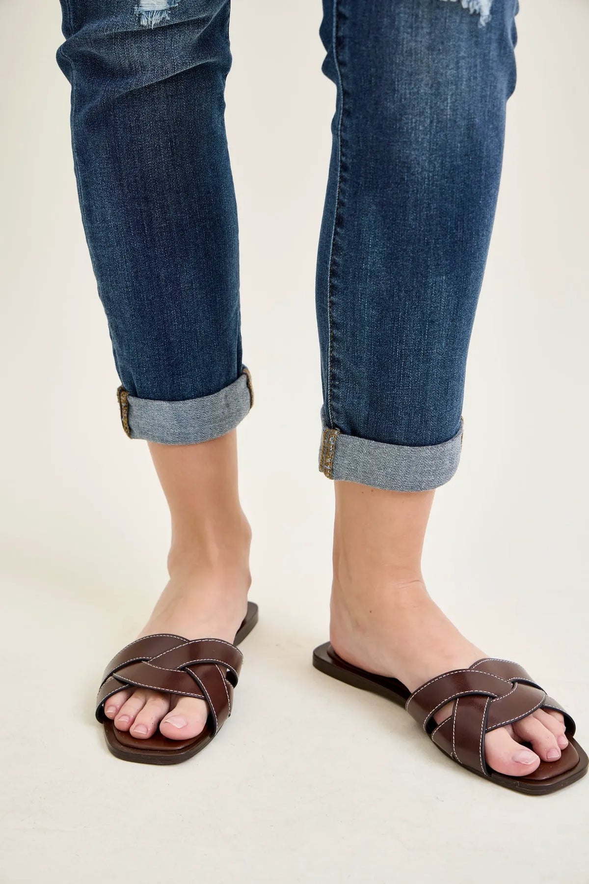 Billie Distressed Boyfriend with Cuffed Hem