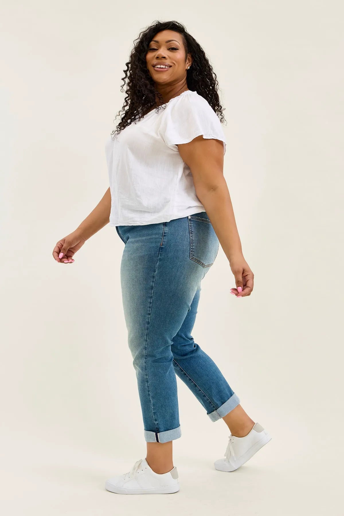 Billie Boyfriend With Cross-Back Belt Loops - PLUS