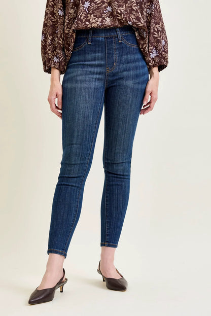 Sienna Patch Pocket Pull-On Classic Skinny Jeans