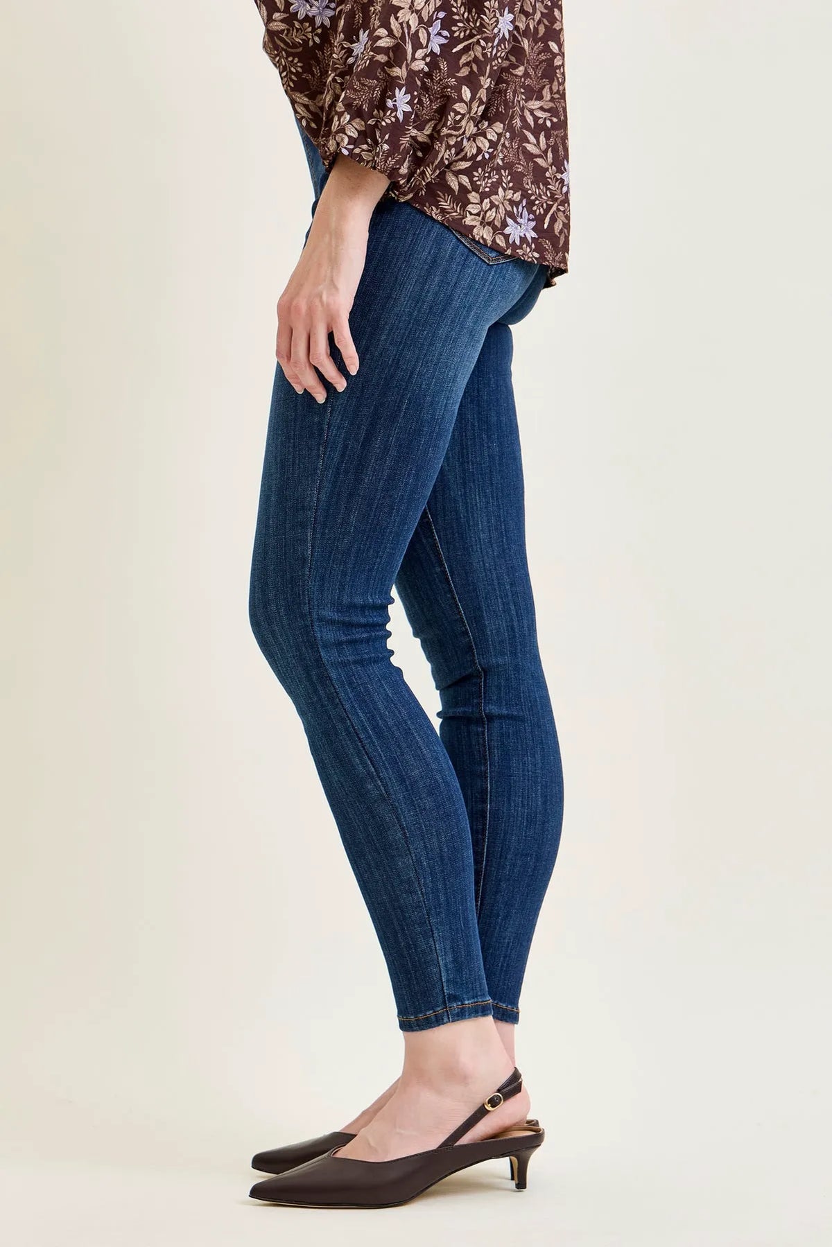 Sienna Patch Pocket Pull-On Classic Skinny Jeans