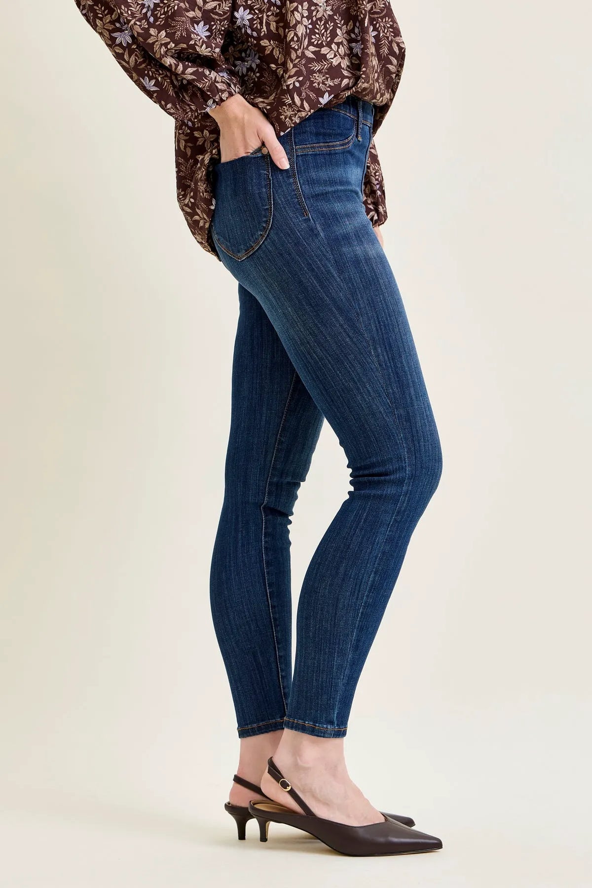 Sienna Patch Pocket Pull-On Classic Skinny Jeans