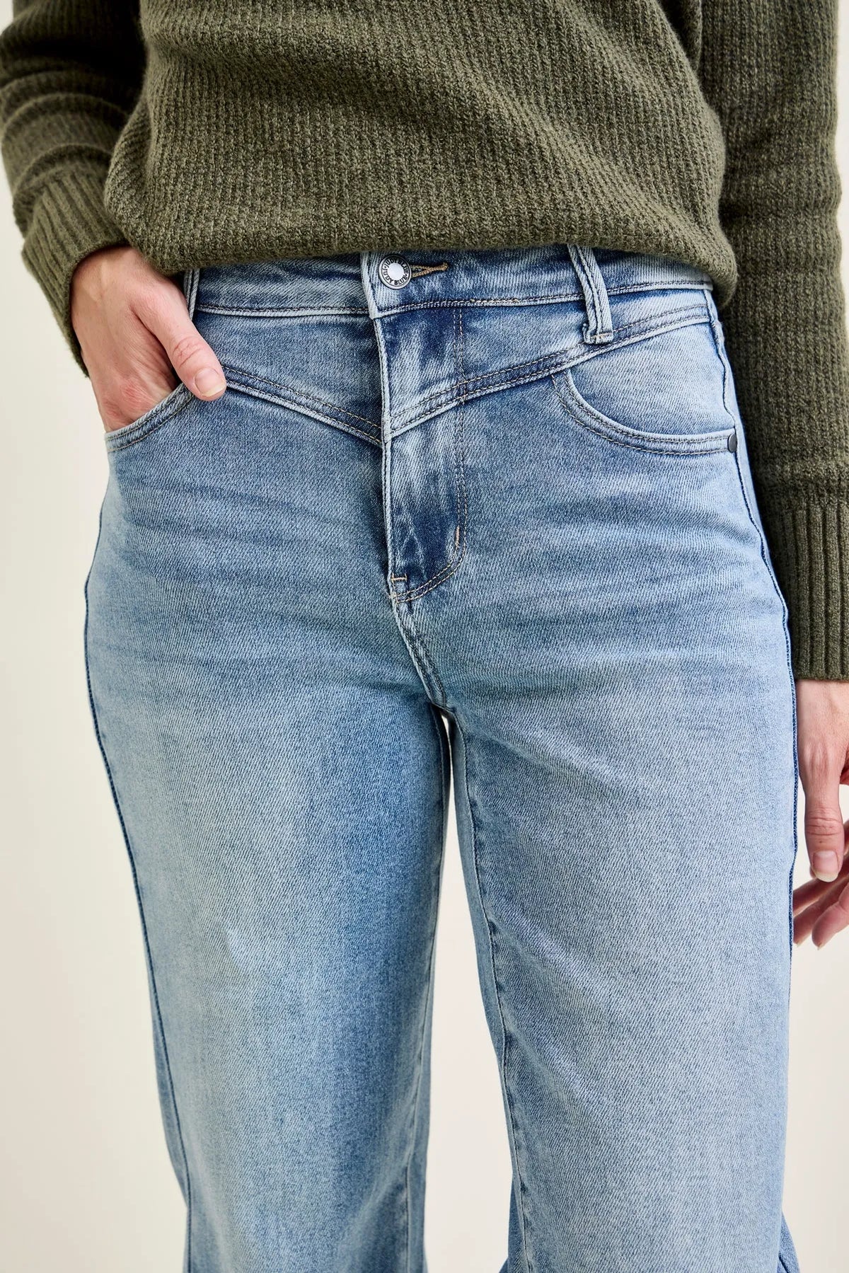 Lux Front Yoke Retro Wide Leg Jeans