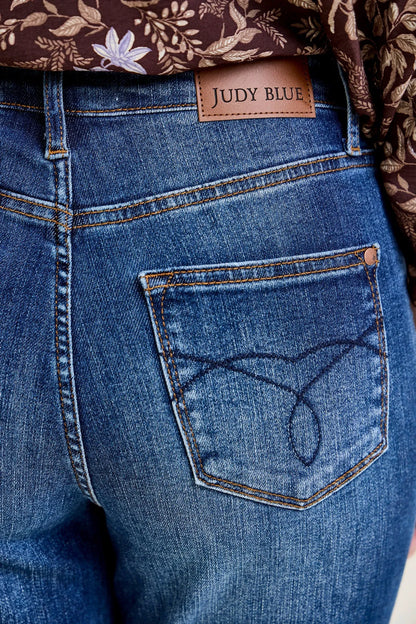 Dottie Back Pocket Classic Cropped Wide Leg Jeans